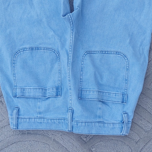 High Rise Jeans - Picture 3 of 4